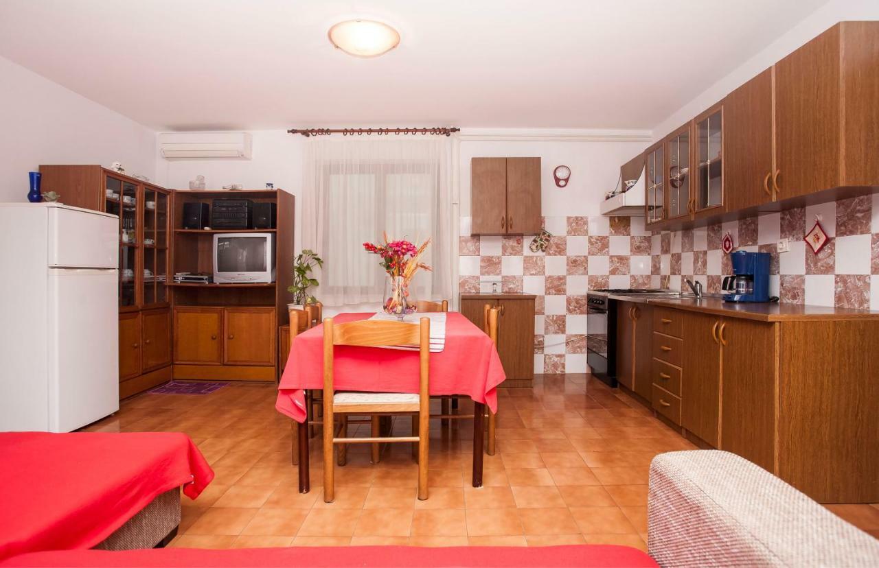 Apartment Regina Ровинь Экстерьер фото